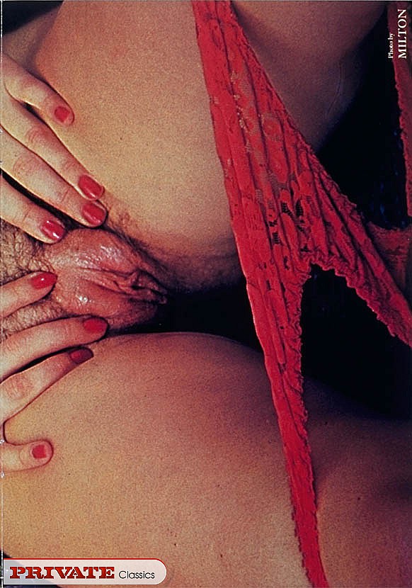 Blonde bombshell with steaming hot body in  - XXX Dessert - Picture 6