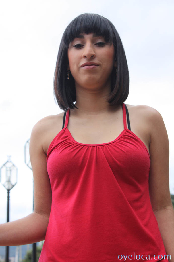 Busty girl took off her red top and white p - XXX Dessert - Picture 2