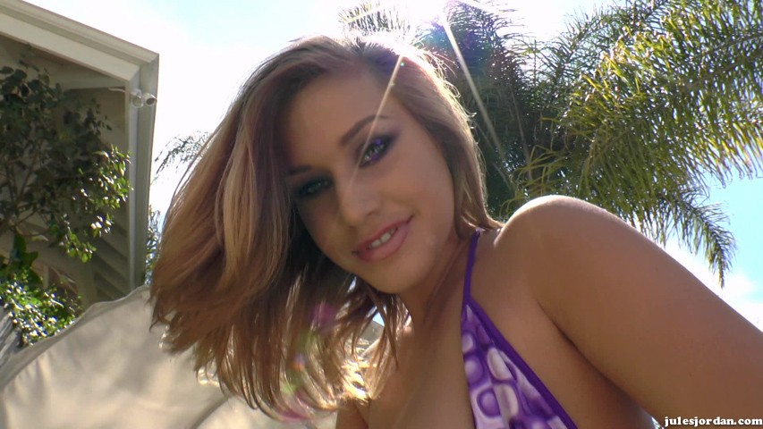Blonde girl gets a mouth filled with cum after a blow bang. - XXXonXXX - Pic 3