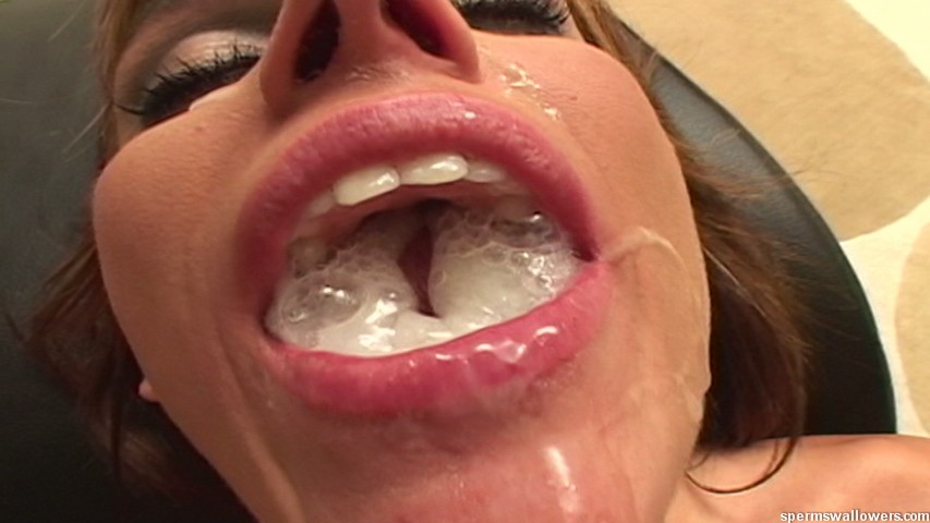 Hot brunette milf sucks and jerks for two b - XXX Dessert - Picture 19