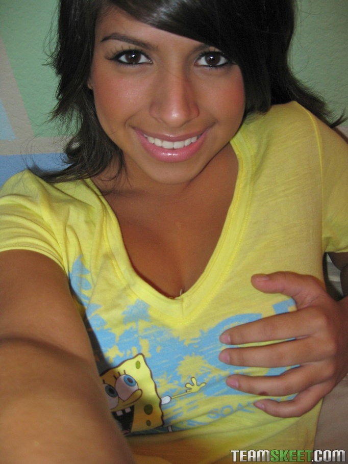 Busty black haired gal in sexy lingerie und - XXX Dessert - Picture 6