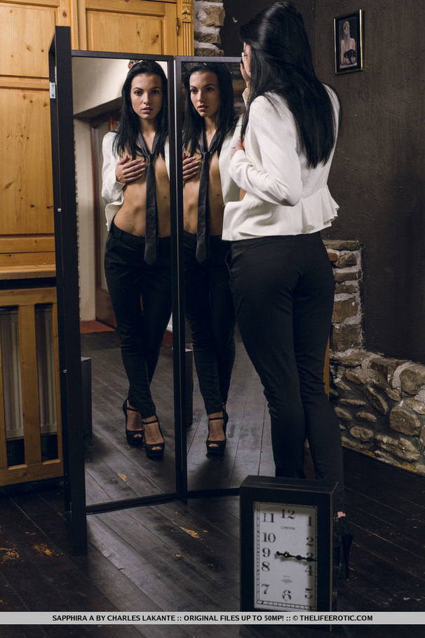 Young brunette loves to watch herself in th - XXX Dessert - Picture 2