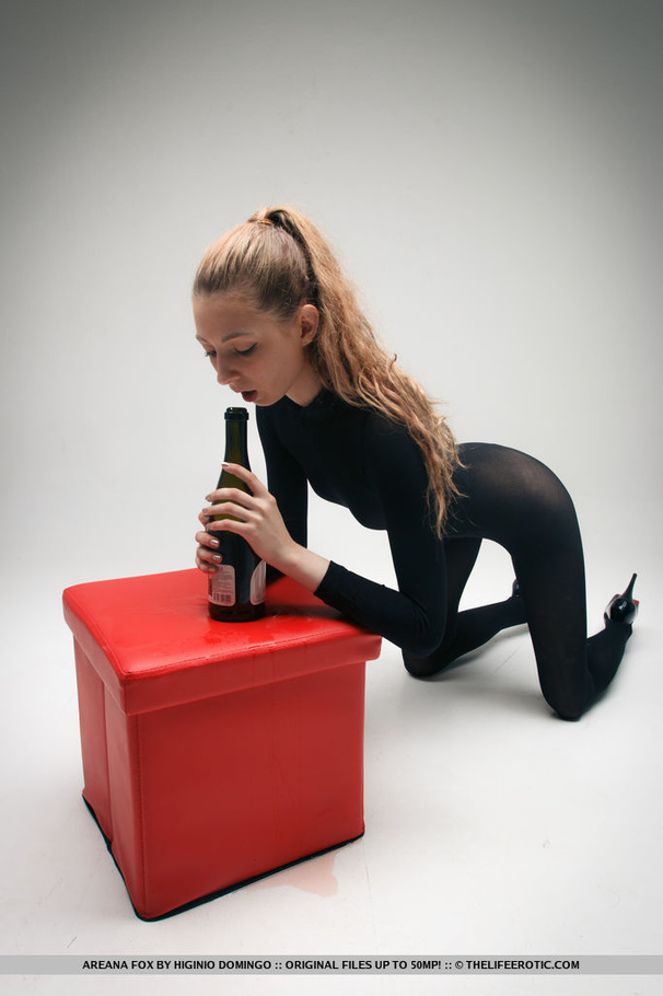 Perfect blonde with a skin tight dress love - XXX Dessert - Picture 7