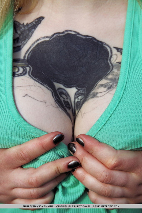 Amazing blonde with a perfect body with tat - XXX Dessert - Picture 3