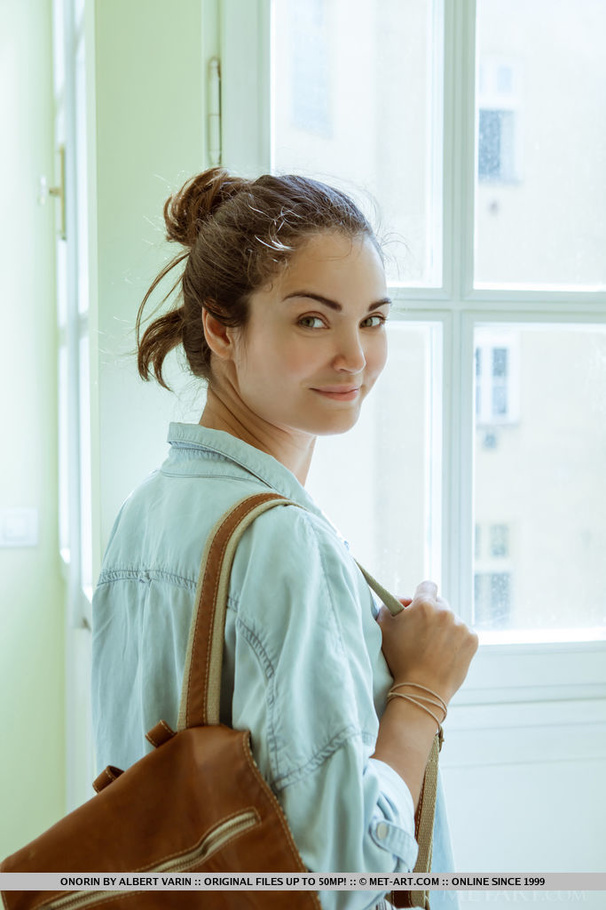 Elegant brunette in white bra and purple fl - XXX Dessert - Picture 2