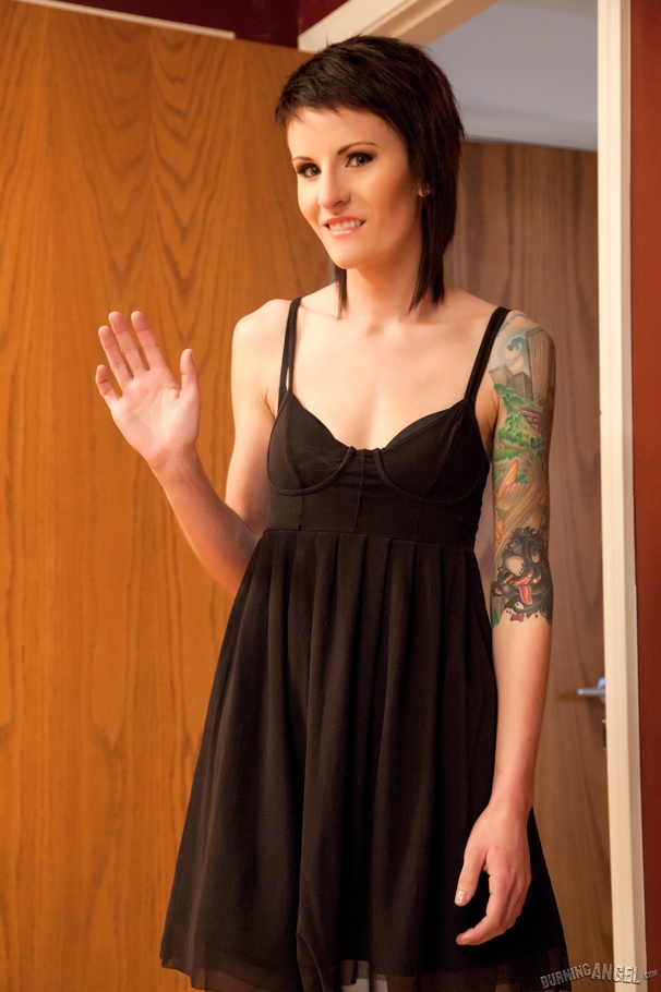 Skinny emo slut proves that she can handle a fat dick - XXXonXXX - Pic 1