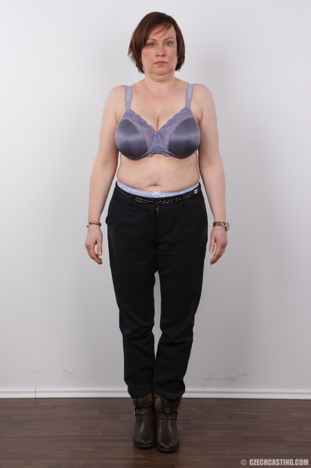 A mature czech with huge tits gives a one of a kind debut - XXXonXXX - Pic 4