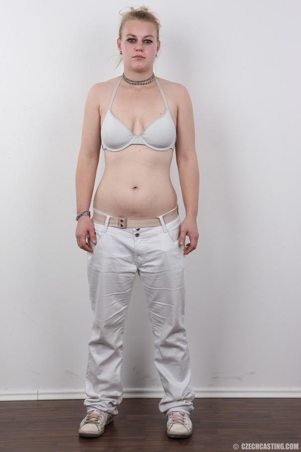 This chubby blonde mom has an insatiable pussy that she can't satifsy - XXXonXXX - Pic 4