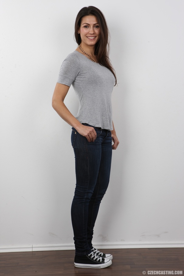 A kinky brunette with a supermodel body decides she wants to be a pornstar - XXXonXXX - Pic 3