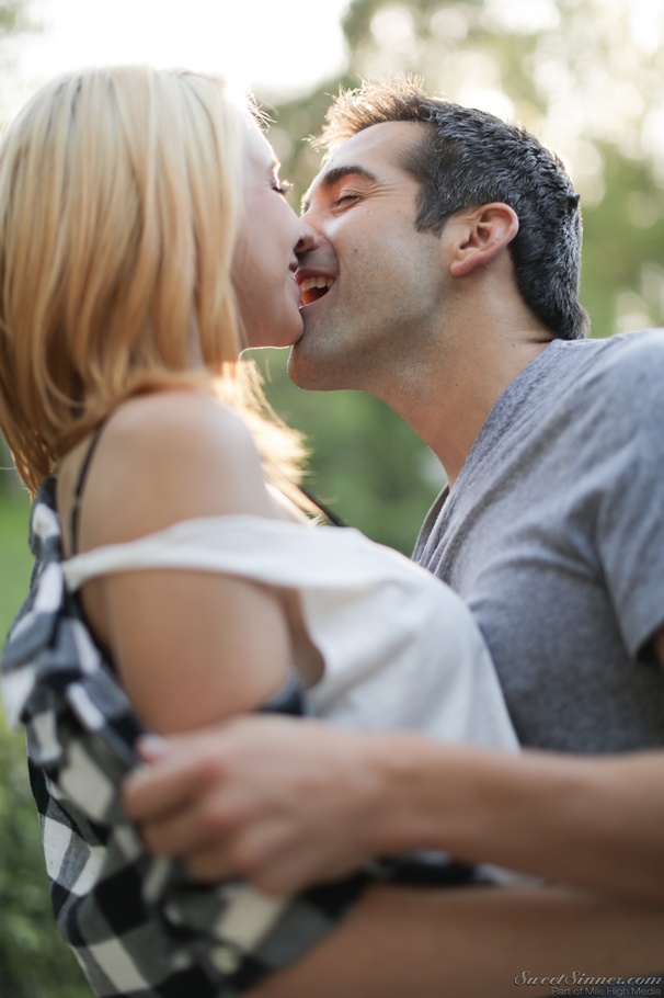 Horny young couple outdoors enjoying the wa - XXX Dessert - Picture 12