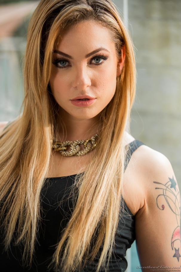 Tattooed blondie posing in black lingerie a - XXX Dessert - Picture 1