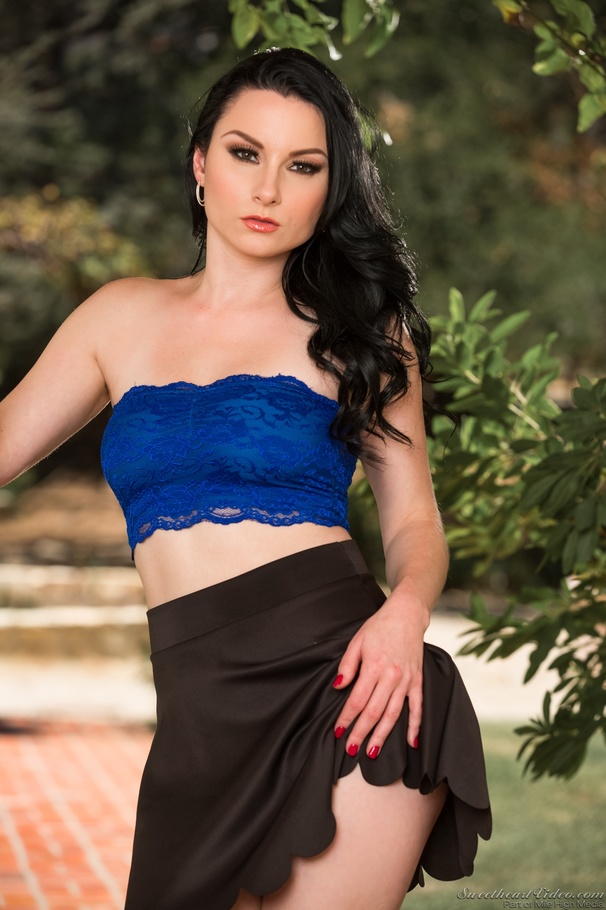 Bodacious brunette with natural tits and ta - XXX Dessert - Picture 2