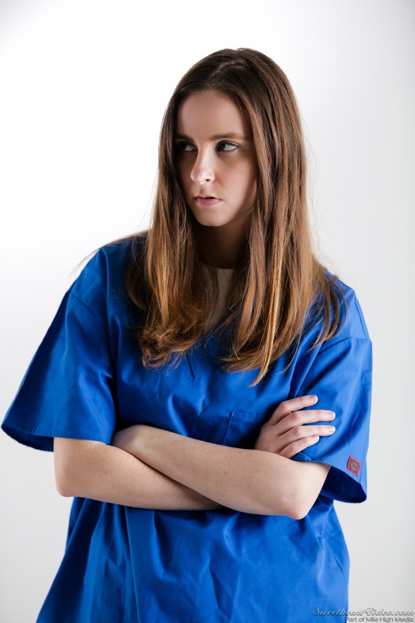 Shapeless blue outfit brunette slowly undre - XXX Dessert - Picture 1