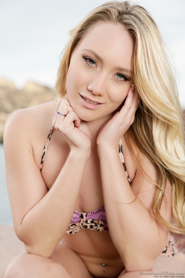 Curvy blue-eyed blonde posing naked on a chaise longue - XXXonXXX - Pic 2
