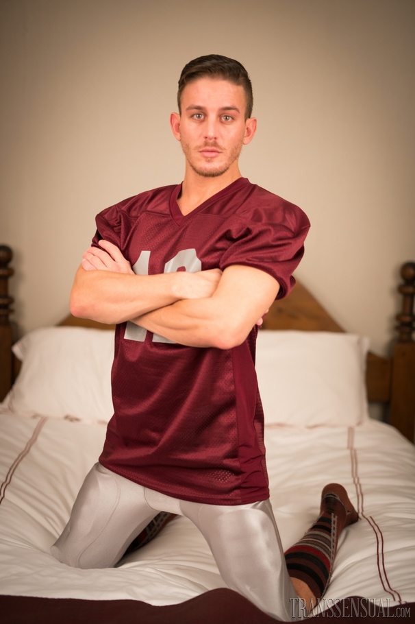 Tall shemale slut brings a young athlete on her bed - XXXonXXX - Pic 1