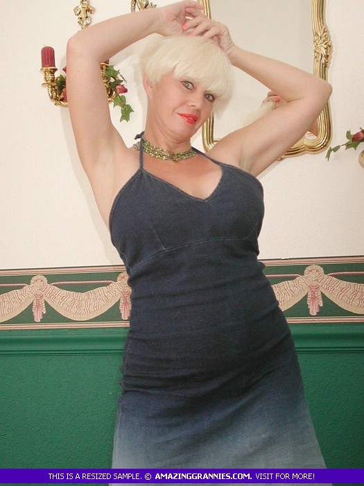 Mature blonde displays her fat body in blue - XXX Dessert - Picture 12