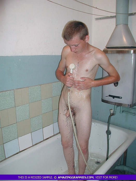 Horny granny with fat body wrapped in blue, - XXX Dessert - Picture 2