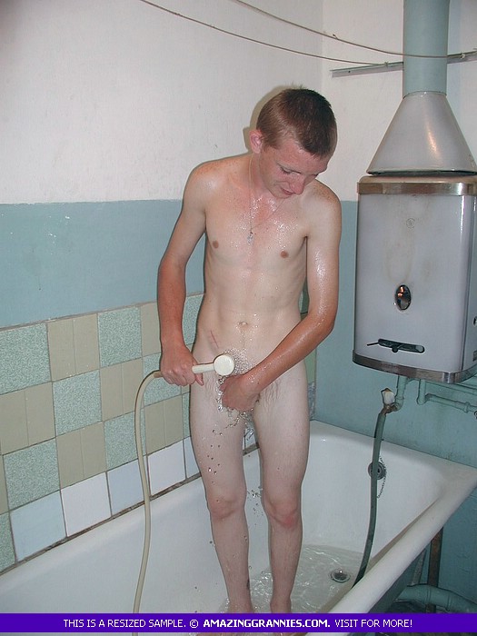 Horny granny with fat body wrapped in blue, - XXX Dessert - Picture 4