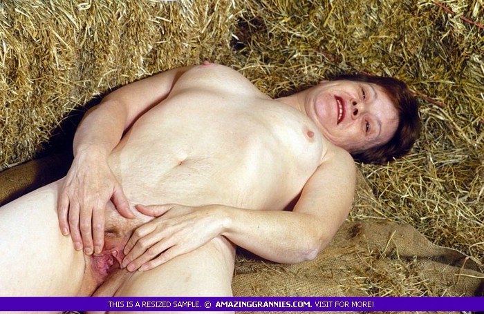 Steaming hot mature hottie with fat body sh - XXX Dessert - Picture 2