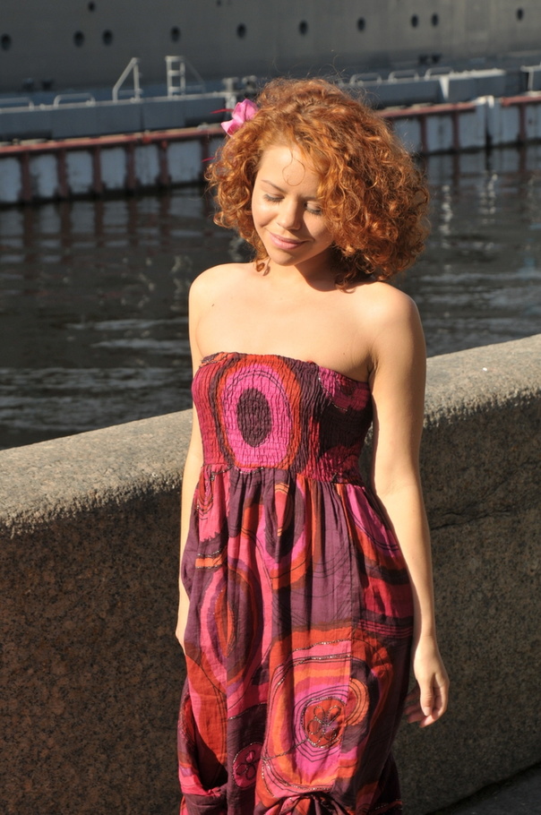 Brown haired slut takes her red dress off a - XXX Dessert - Picture 18