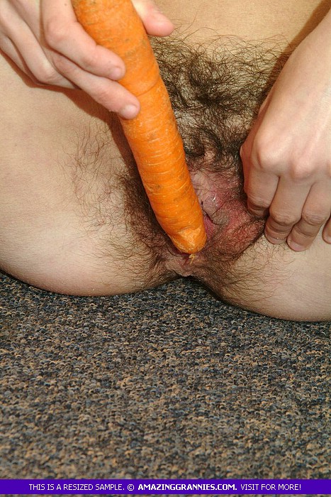 Steaming hot granny shows her small tits an - XXX Dessert - Picture 10