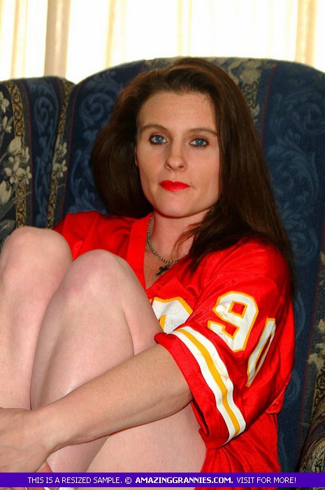 Stunning MILF displays her banging body in  - XXX Dessert - Picture 4