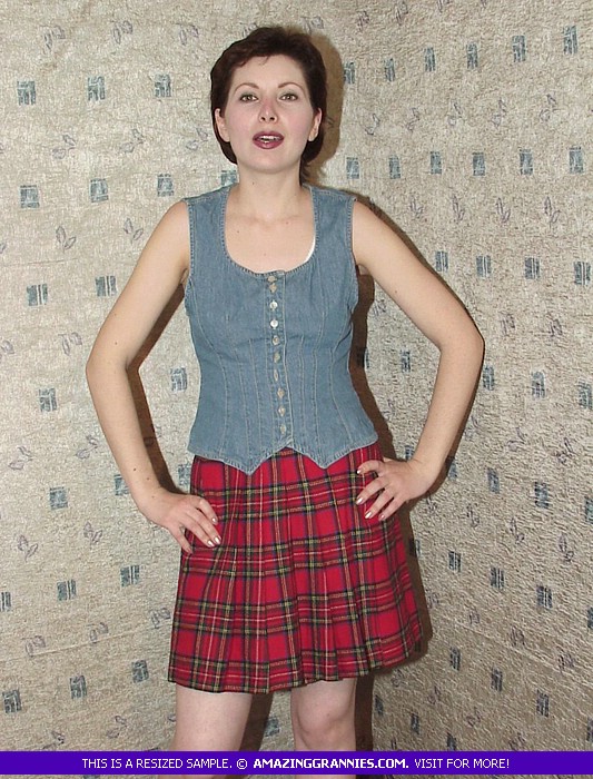 Gorgeous granny takes off her blue shirt an - XXX Dessert - Picture 1