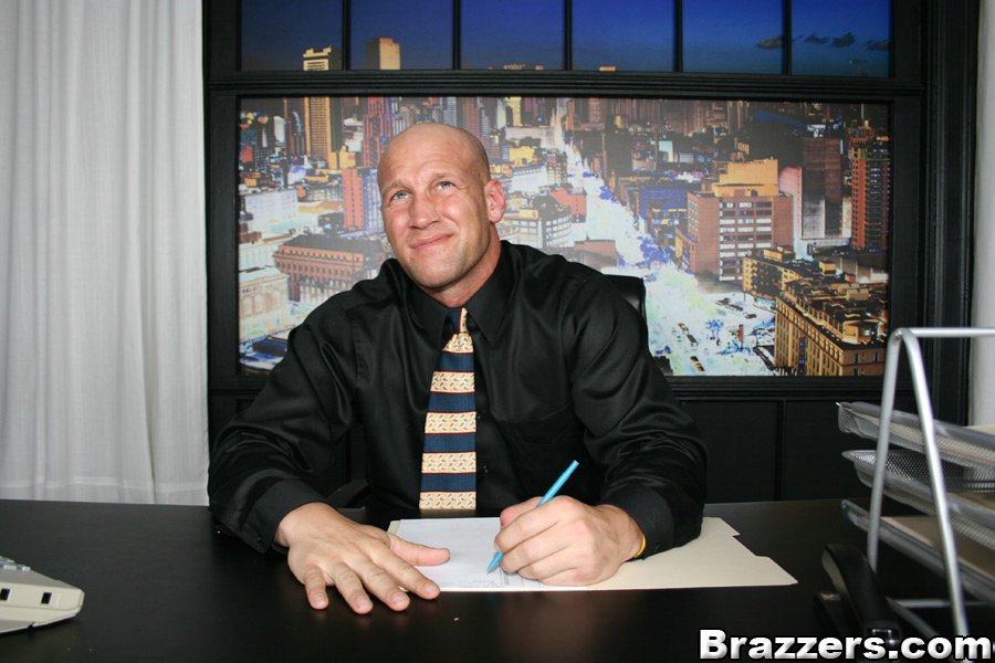 Well-formed blonde in yellow top and dark m - XXX Dessert - Picture 8