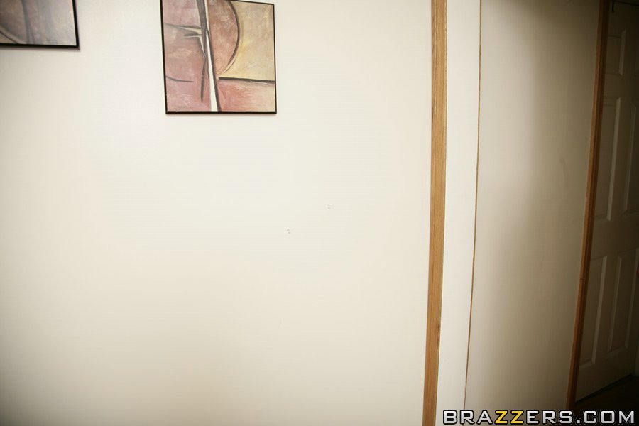 High cheekbones MILF getting her pussy poun - XXX Dessert - Picture 10