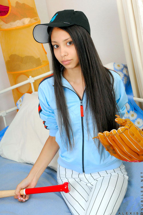 Exquisite brunette in black baseball cap an - XXX Dessert - Picture 1
