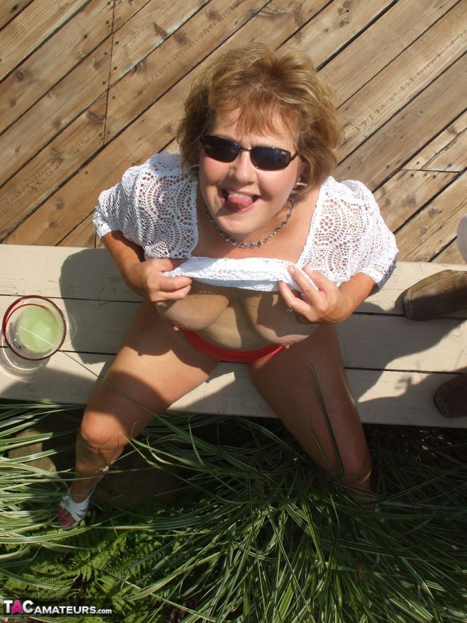 Horny granny is teasing with her saggy tits and her massive ass - XXXonXXX - Pic 2