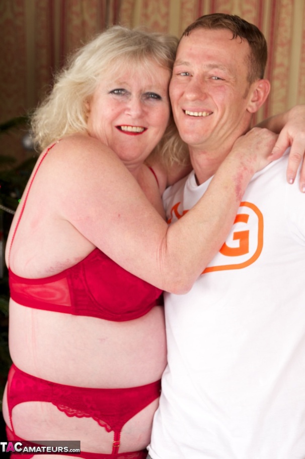 Handsome fucker gets a bj from a mature blonde slut before boning her - XXXonXXX - Pic 13