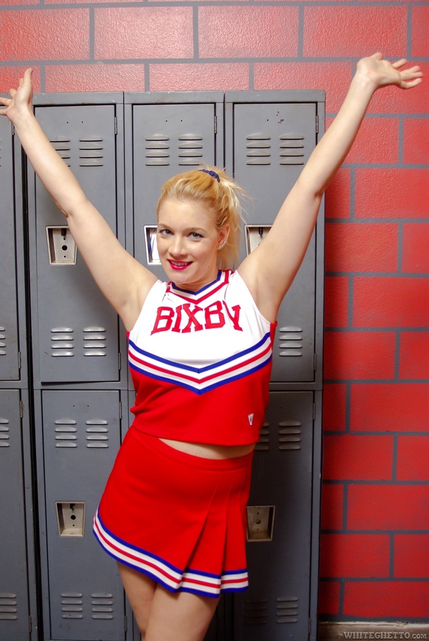 Cheerleader outfit dressed blonde with red  - XXX Dessert - Picture 2
