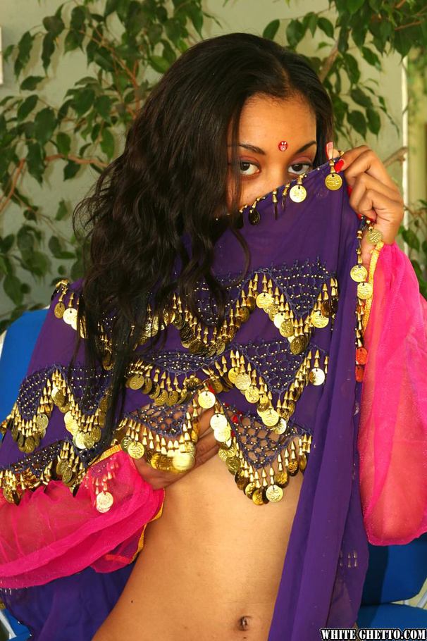 Black haired gals sheds indian outfit and g - XXX Dessert - Picture 2