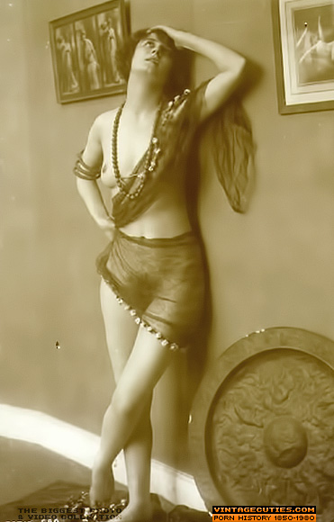 She poses in a white dress and smiles seduc - XXX Dessert - Picture 9