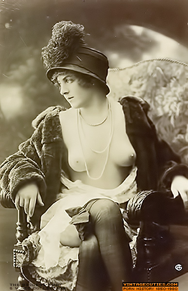 These two petite whores, with a classic bea - XXX Dessert - Picture 10