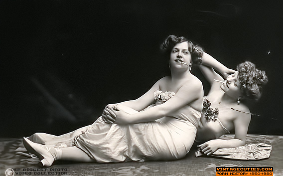 This chubby tramp, with big tits, shows off - XXX Dessert - Picture 1