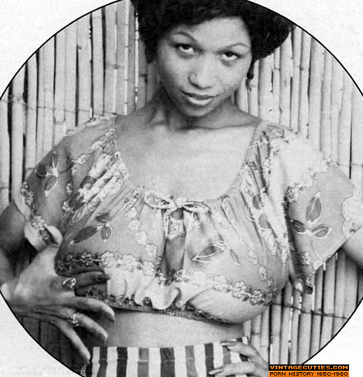 This sexy petite tramp with small tits pose - XXX Dessert - Picture 2