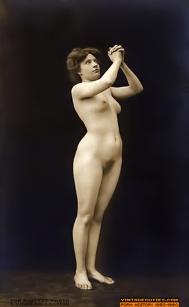 This elegant whore, with gloves and heels,  - XXX Dessert - Picture 6