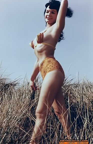 This ebony whore, with a beautiful smile, p - XXX Dessert - Picture 3