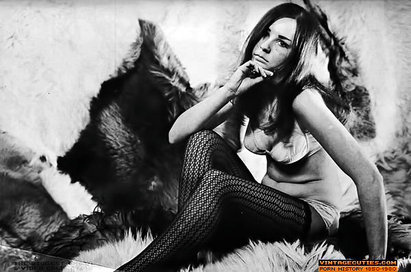 These classy tramps pose in various states  - XXX Dessert - Picture 2