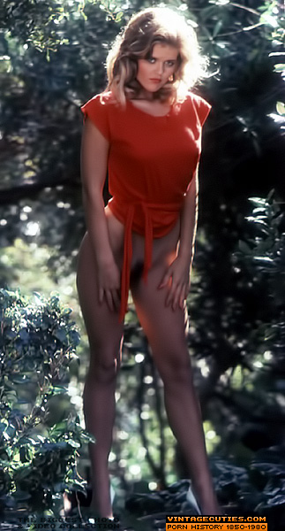 This blonde, knockouts, pose seductively in - XXX Dessert - Picture 5