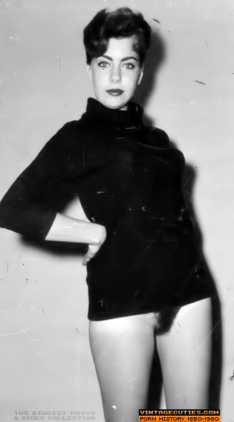 These sexy sluts, with nice tits, pose conf - XXX Dessert - Picture 1