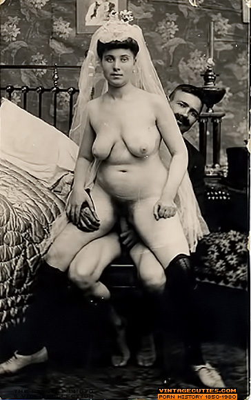 Enchanting brunette and blonde wearing blac - XXX Dessert - Picture 5