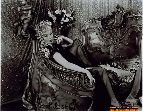 Seductive two brunettes wearing black mesh  - XXX Dessert - Picture 2