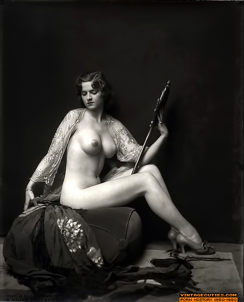 Wonderful couple girls in feathery lacy and - XXX Dessert - Picture 4