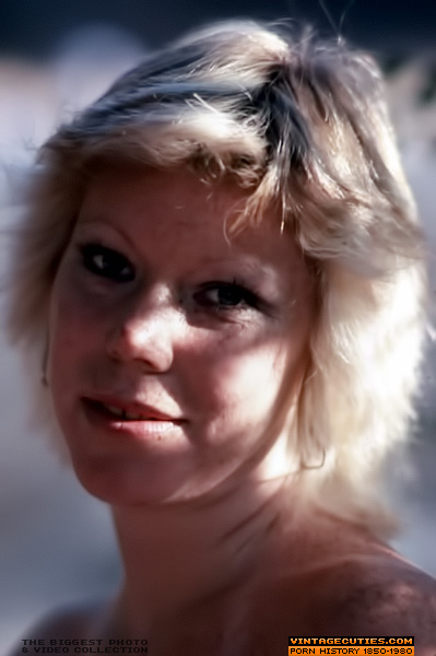 Sexy brunette and blonde sluts get their ti - XXX Dessert - Picture 6