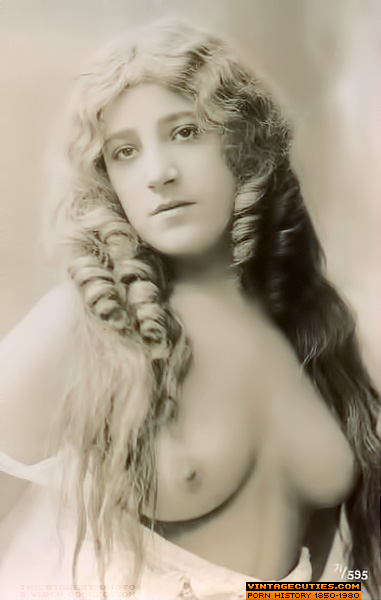 Sexy showgirls in lucious outfits get naked - XXX Dessert - Picture 5