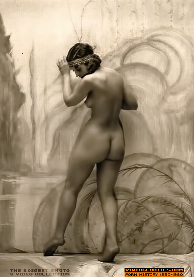 Sexy showgirls in lucious outfits get naked - XXX Dessert - Picture 9