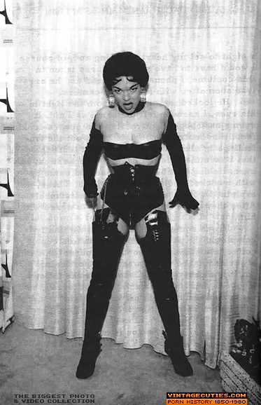 Sexy black bitch in black corset lingerie g - XXX Dessert - Picture 5